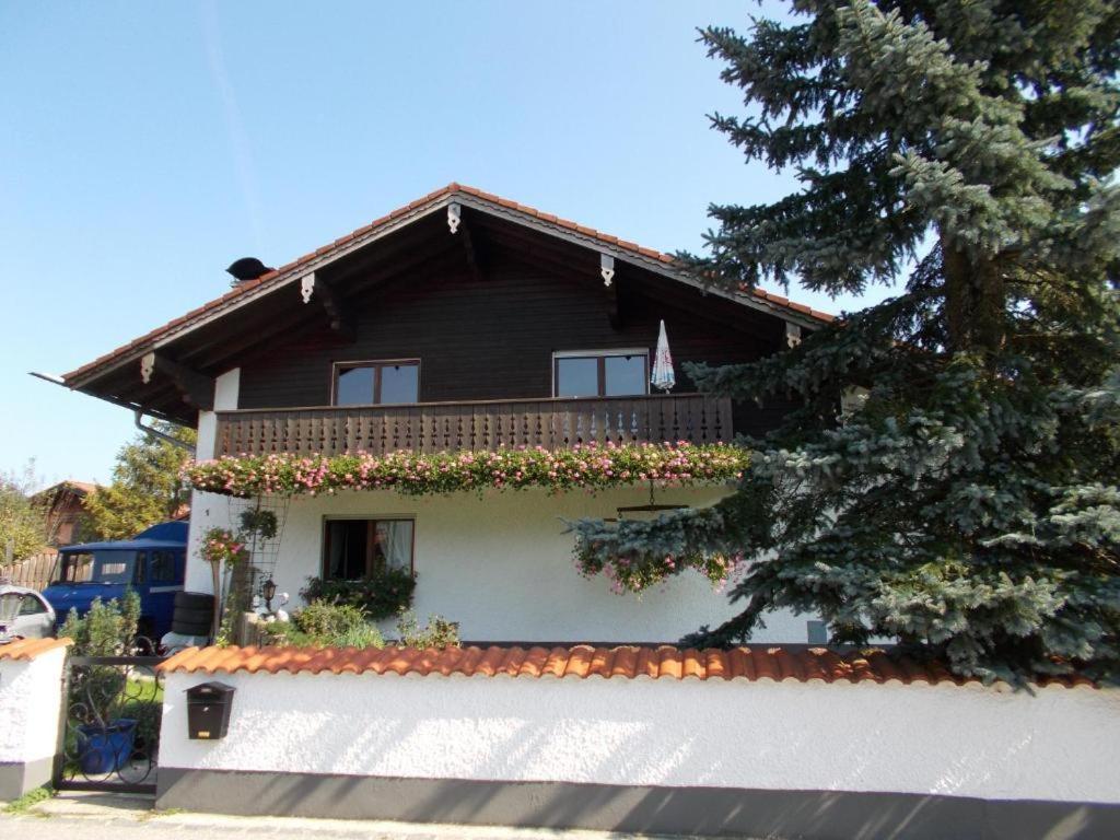 Karl-Stieler-Str. One Room In A 2 Room Appartment ; Lot Space Bruckmuhl Bagian luar foto
