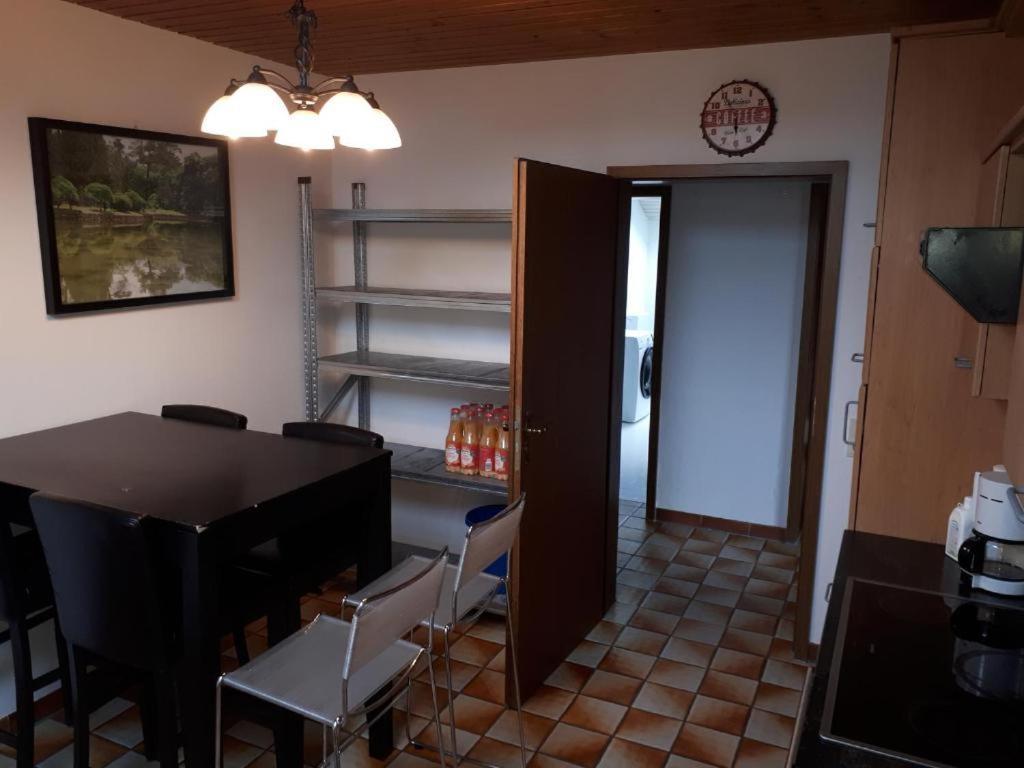 Karl-Stieler-Str. One Room In A 2 Room Appartment ; Lot Space Bruckmuhl Bagian luar foto